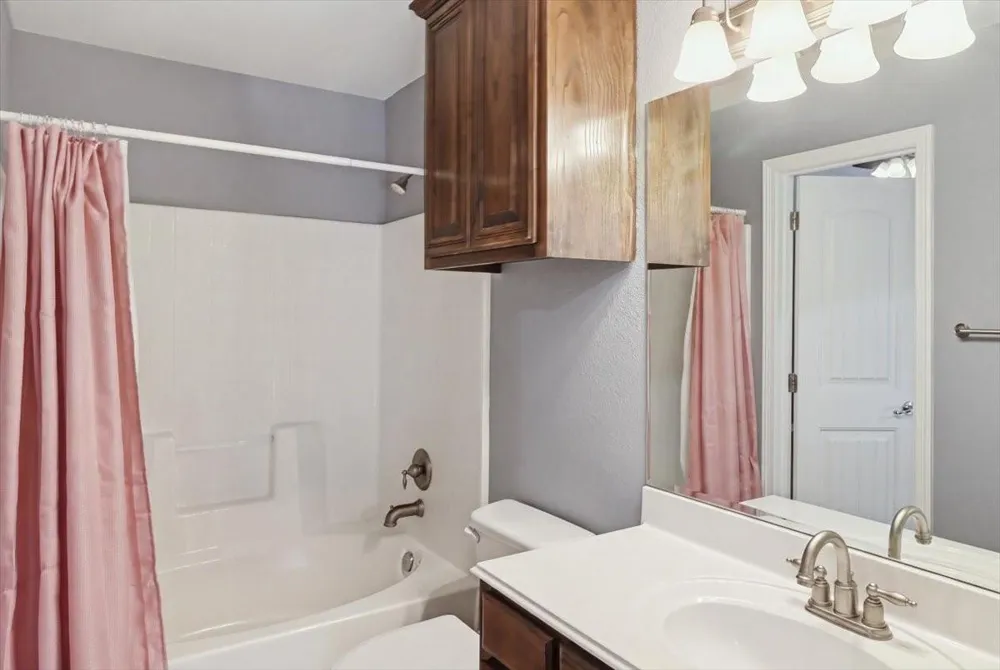 2435 Newark Circle College Station, TX 77845