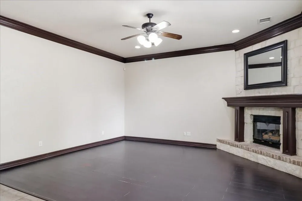 2435 Newark Circle College Station, TX 77845