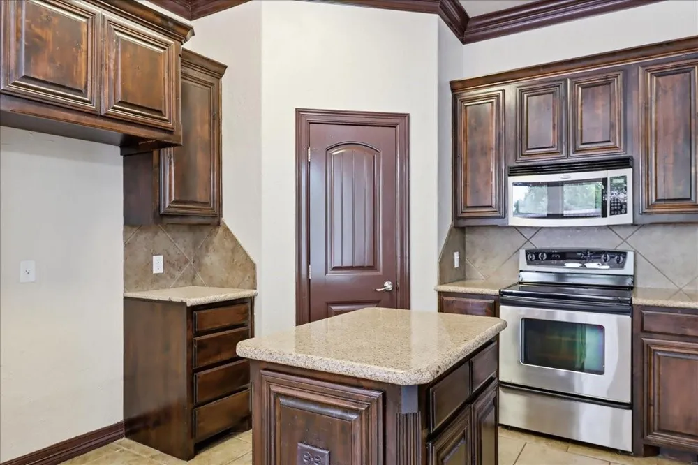 2435 Newark Circle College Station, TX 77845