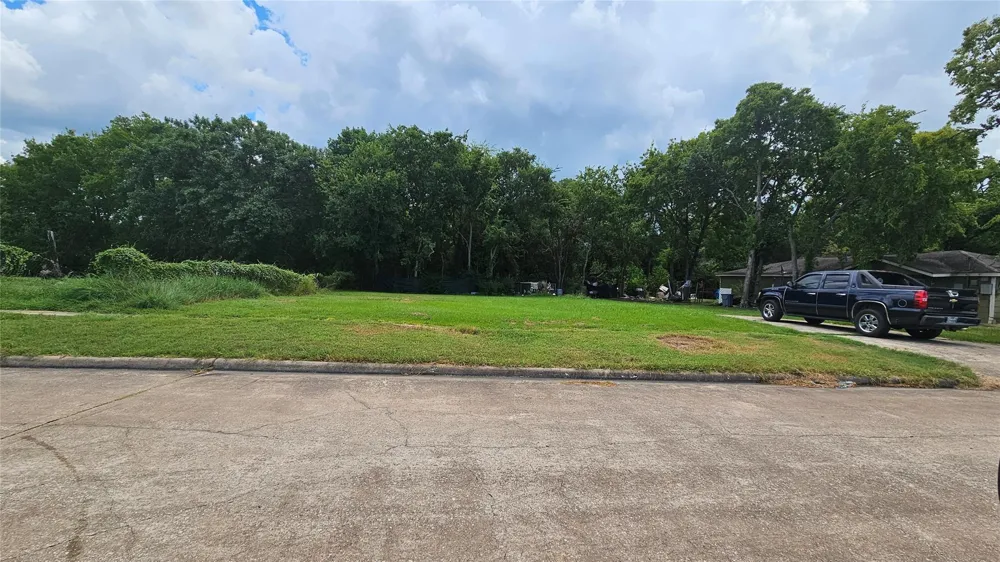 200 Avenue L Baytown, TX 77520