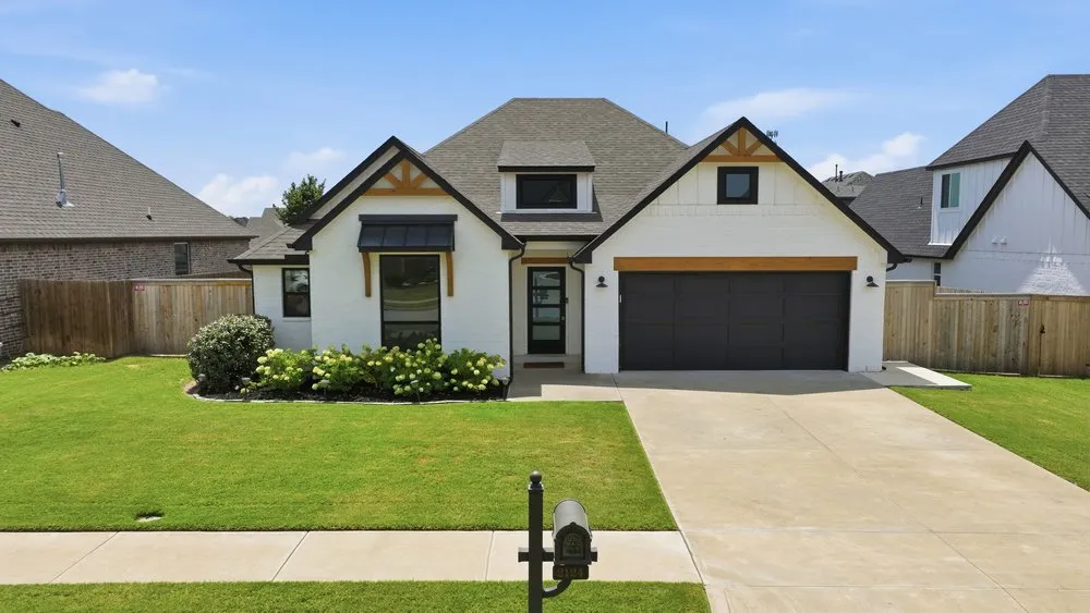 2124 E 138th Place S Bixby, OK 74008