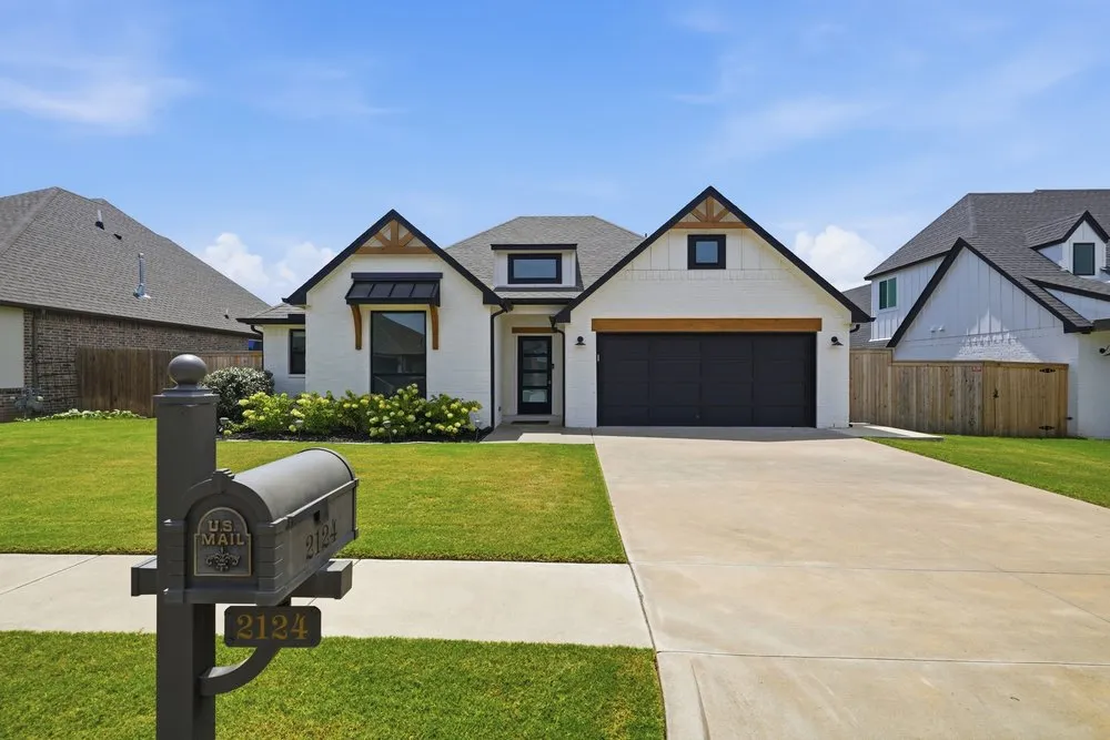 2124 E 138th Place S Bixby, OK 74008
