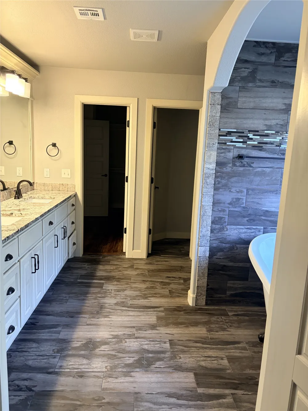 8104 77th EastAvenue Owasso, OK 74055