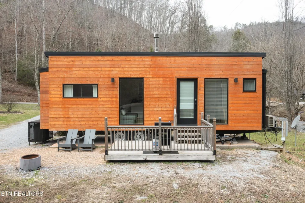 827 Mill Creek Rd Pigeon Forge, TN 37863