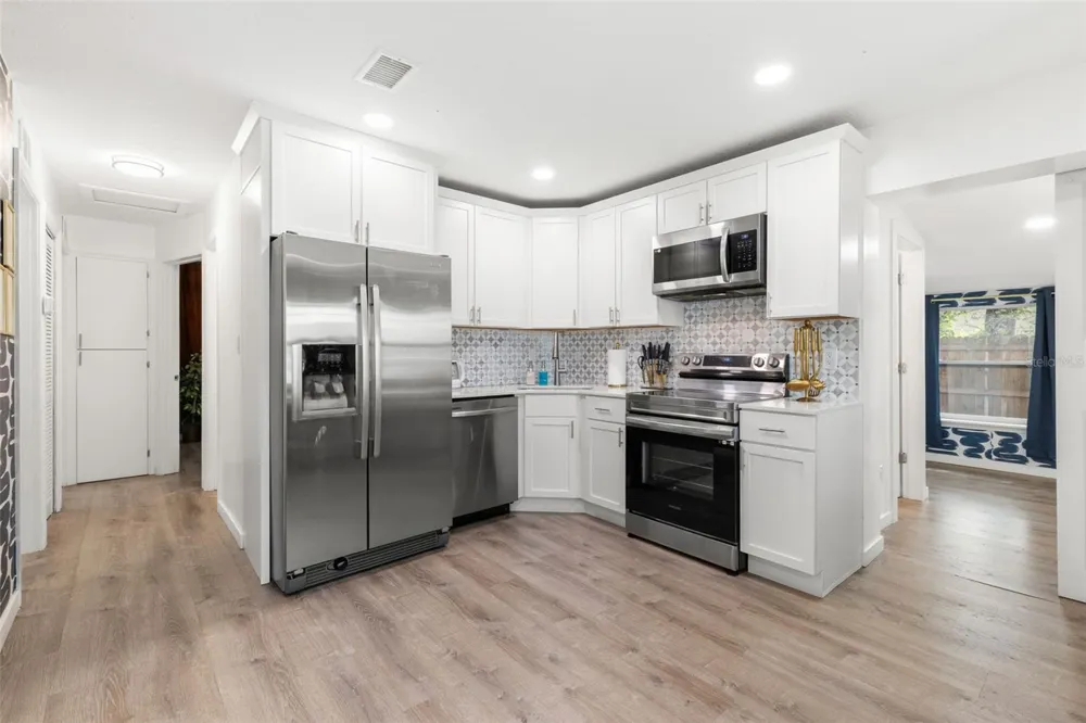 6225 76TH AVENUE Pinellas Park, FL 33781
