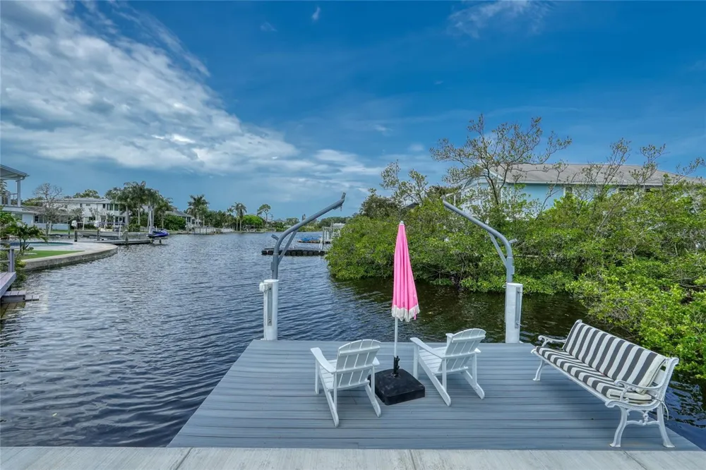 223 PINECREST DRIVE Palm Harbor, FL 34683