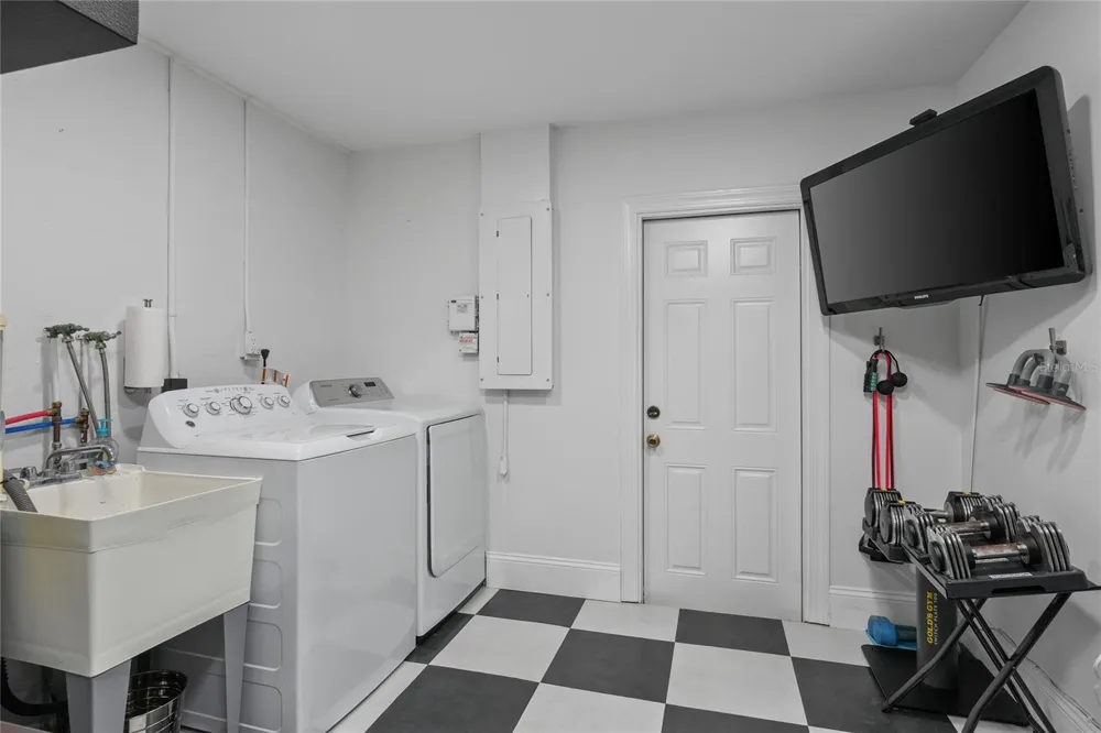 223 PINECREST DRIVE Palm Harbor, FL 34683