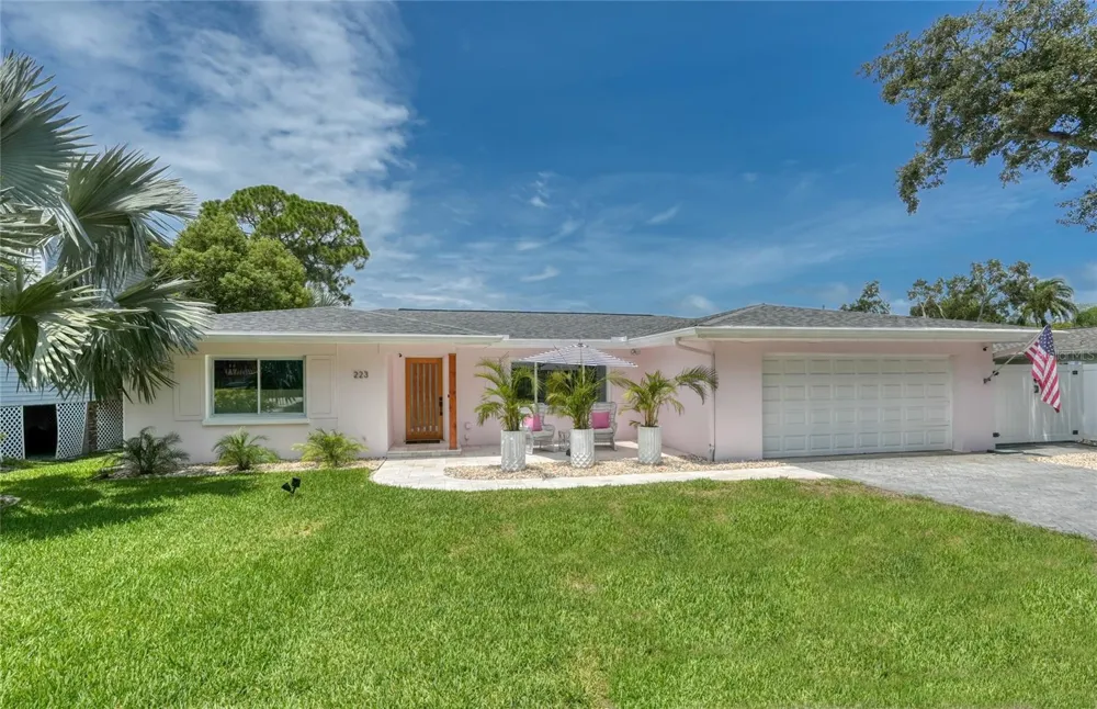 223 PINECREST DRIVE Palm Harbor, FL 34683