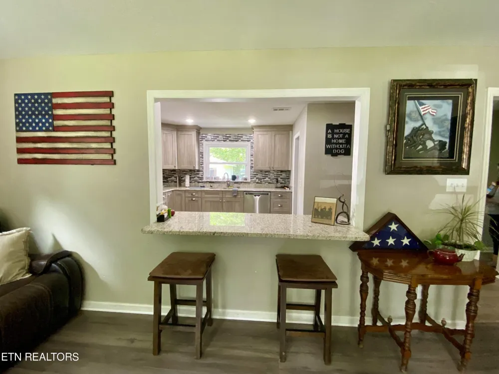 207 Blackburn Lane Lenoir City, TN 37771