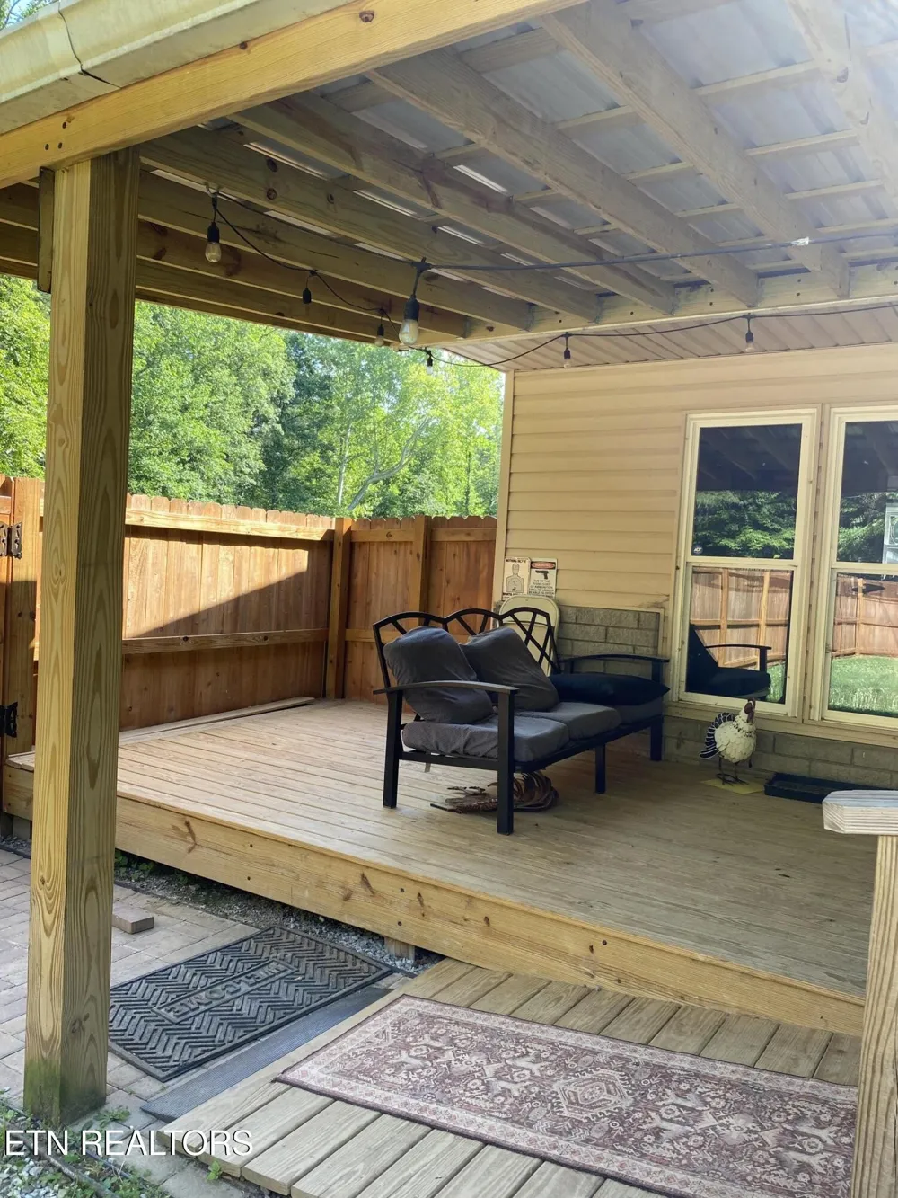 207 Blackburn Lane Lenoir City, TN 37771
