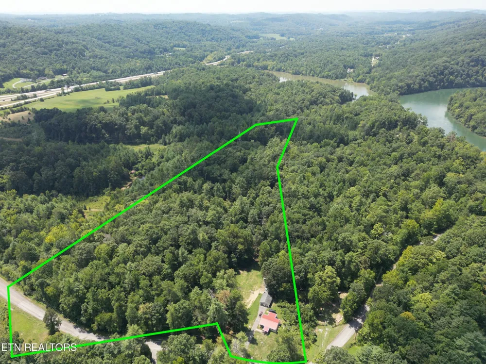 207 Blackburn Lane Lenoir City, TN 37771