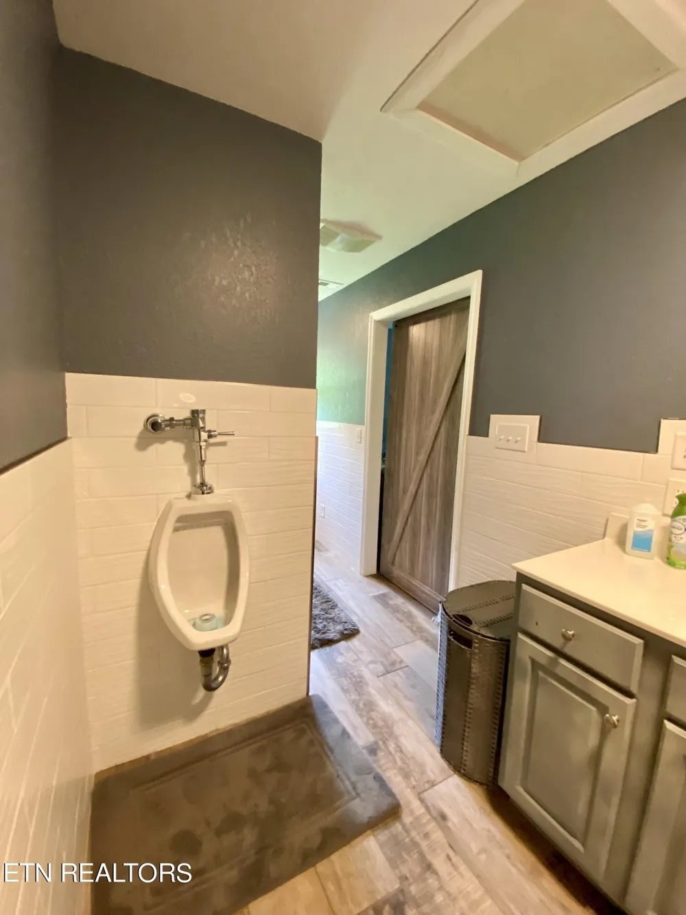 207 Blackburn Lane Lenoir City, TN 37771
