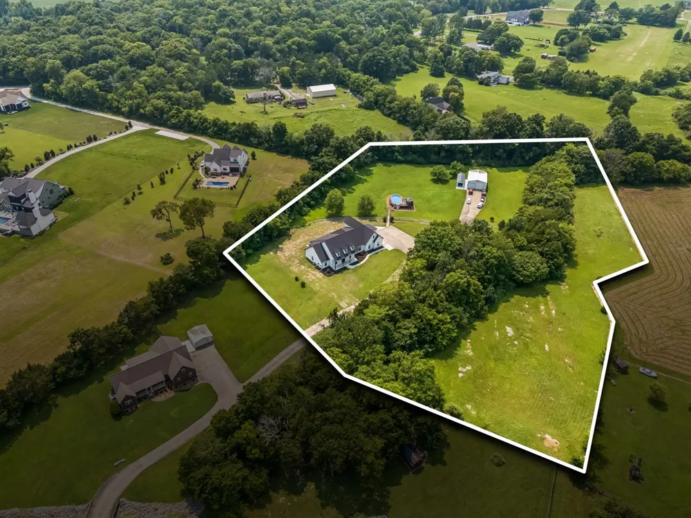 102 Silver Dollar St Lascassas, TN 37085