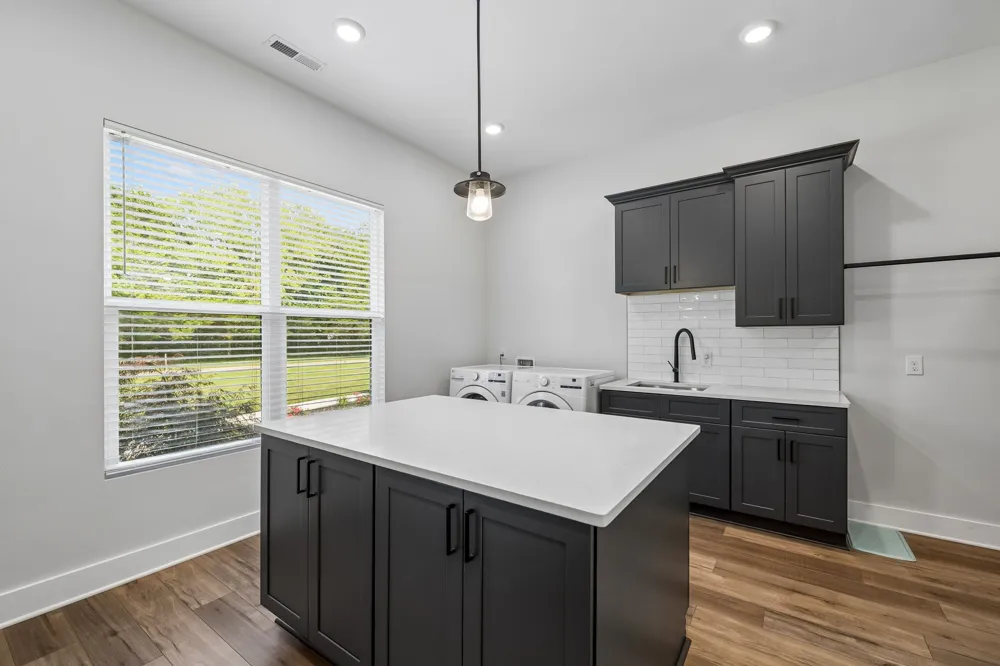102 Silver Dollar St Lascassas, TN 37085