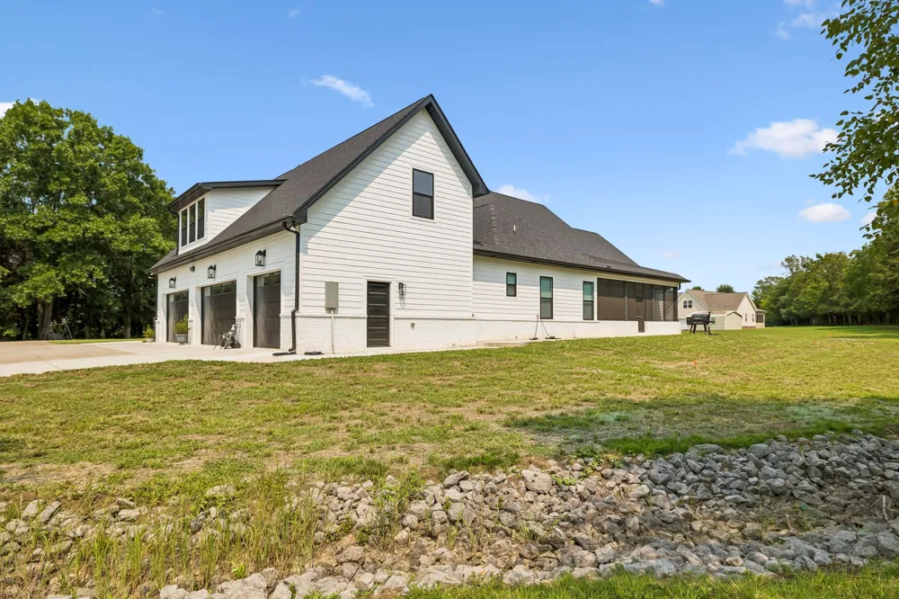 102 Silver Dollar St Lascassas, TN 37085