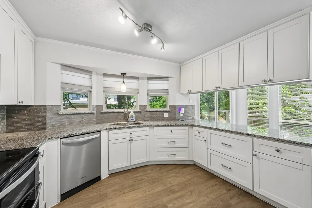 6833 Parkwood Drive North Richland Hills, TX 76182