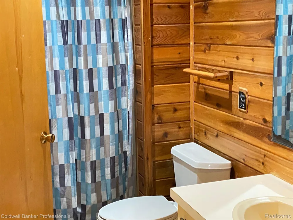 8899 DWYER ROAD Hartland Township, MI 48855