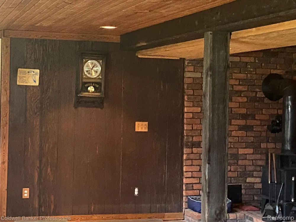 8899 DWYER ROAD Hartland Township, MI 48855