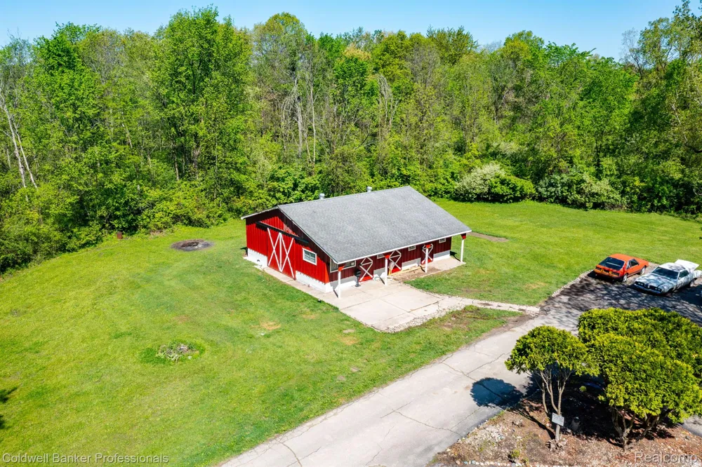 8899 DWYER ROAD Hartland Township, MI 48855