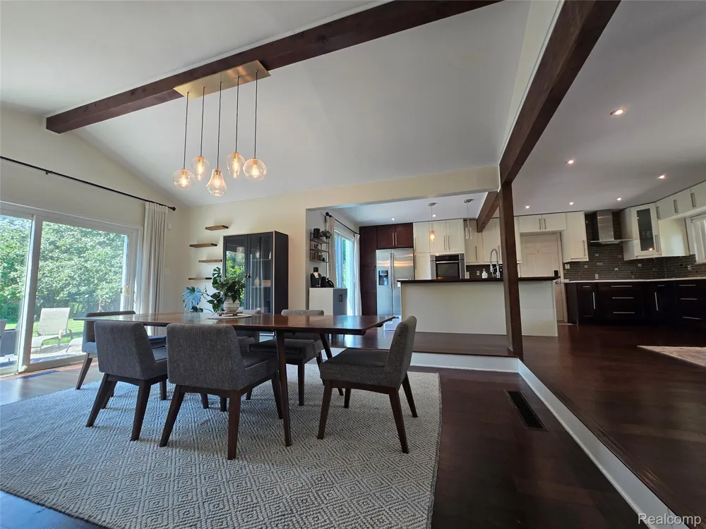24697 S Cromwell Drive Franklin Village, MI 48025