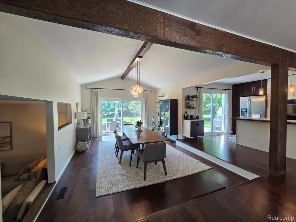 24697 S Cromwell Drive Franklin Village, MI 48025
