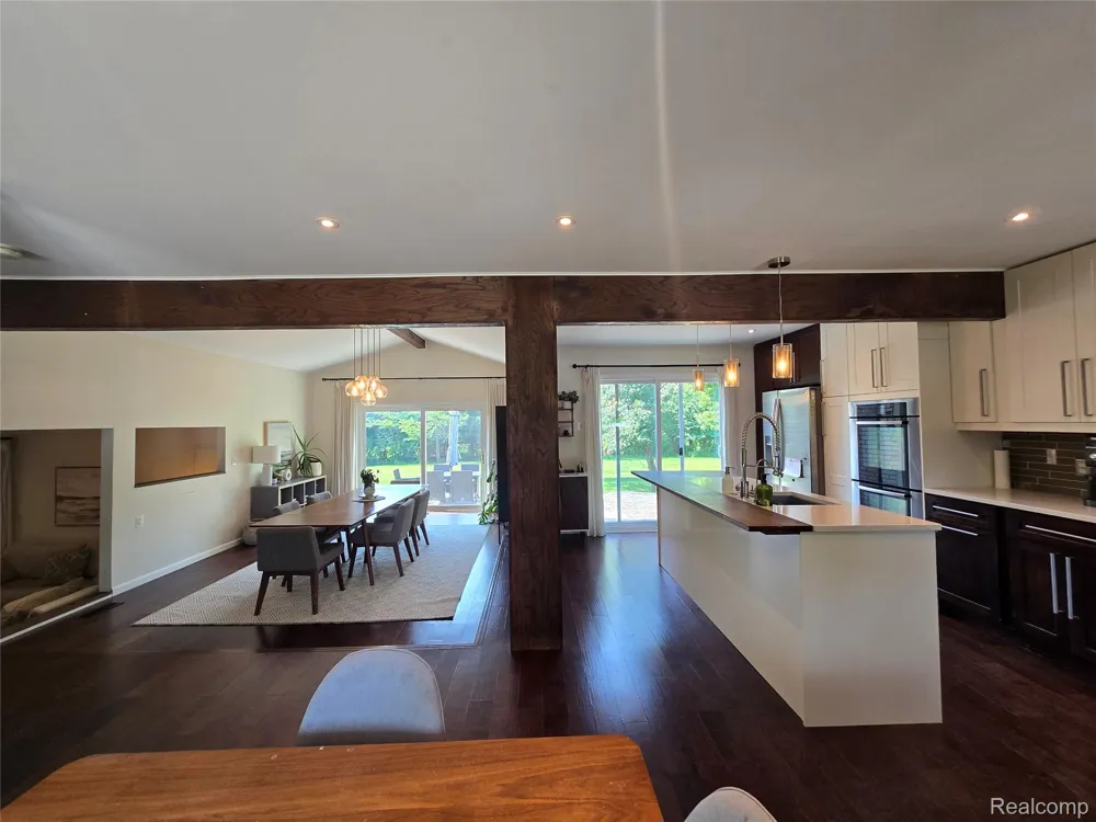 24697 S Cromwell Drive Franklin Village, MI 48025