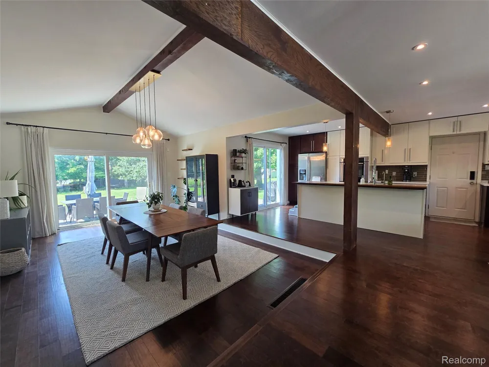 24697 S Cromwell Drive Franklin Village, MI 48025