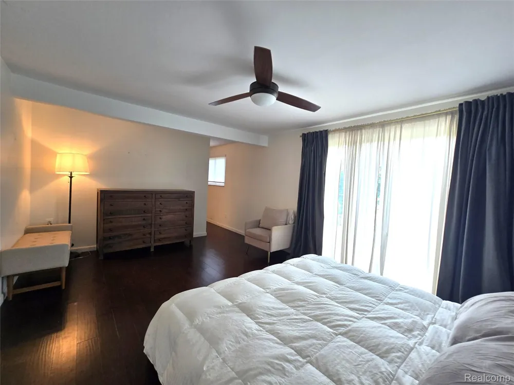 24697 S Cromwell Drive Franklin Village, MI 48025