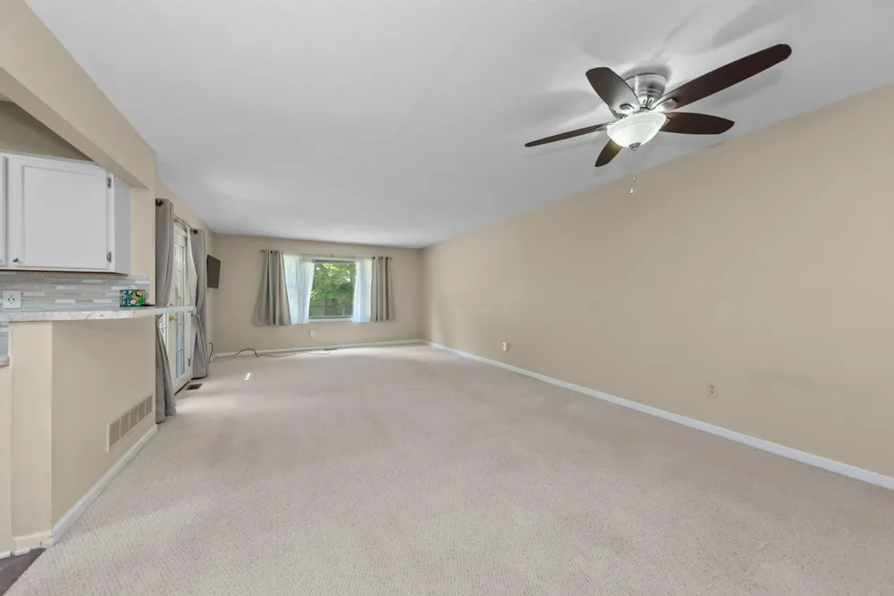 908 Moore Drive Chelsea City, MI 48118