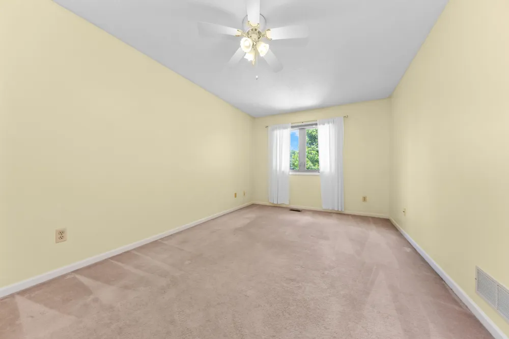 908 Moore Drive Chelsea City, MI 48118