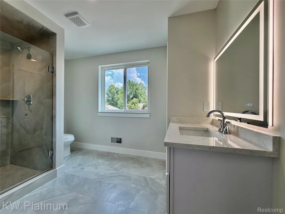 3418 Round Tree Drive China Township, MI 48054