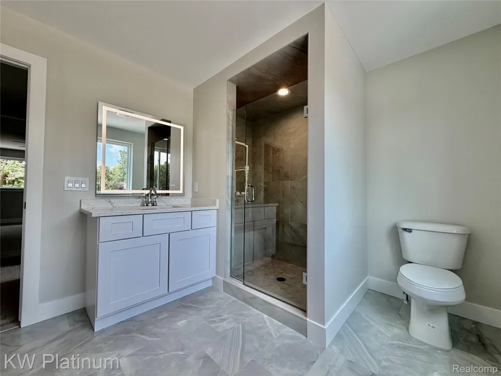 3418 Round Tree Drive China Township, MI 48054