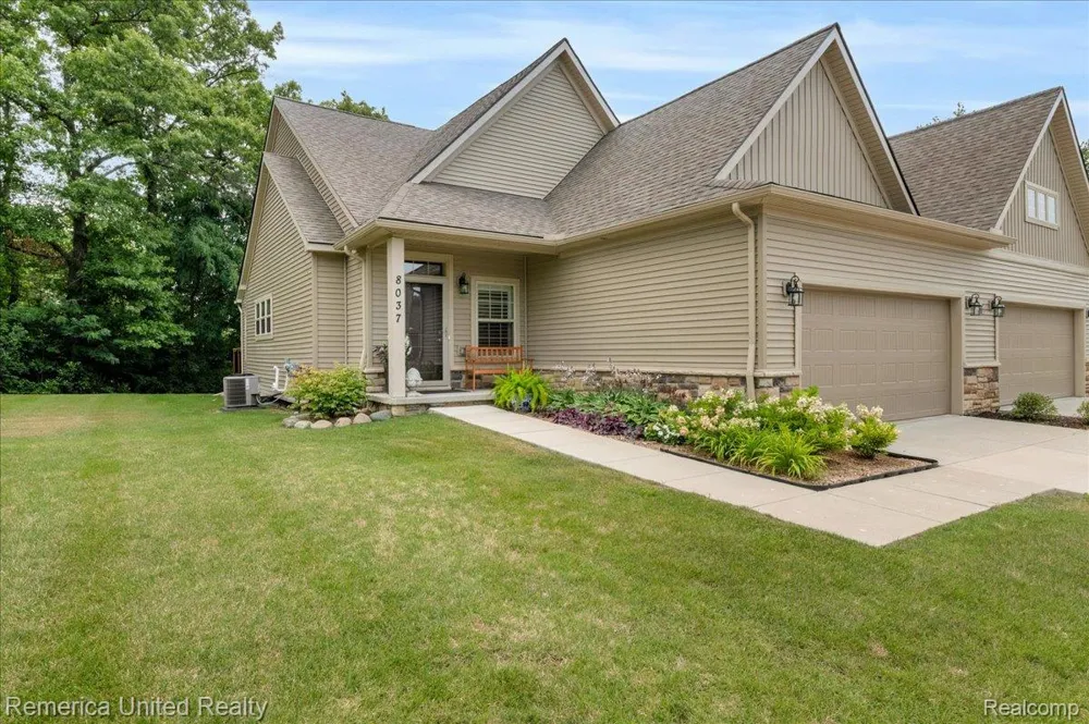 8037 Bridgestone Boulevard White Lake Charter Township, MI 48386