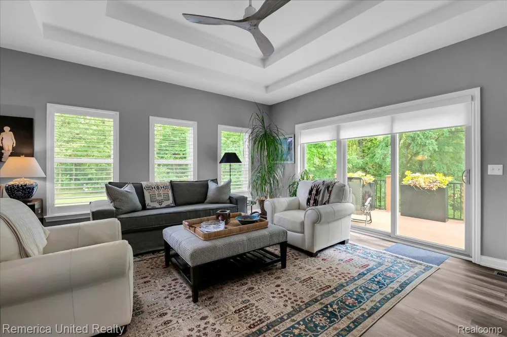 8037 Bridgestone Boulevard White Lake Charter Township, MI 48386