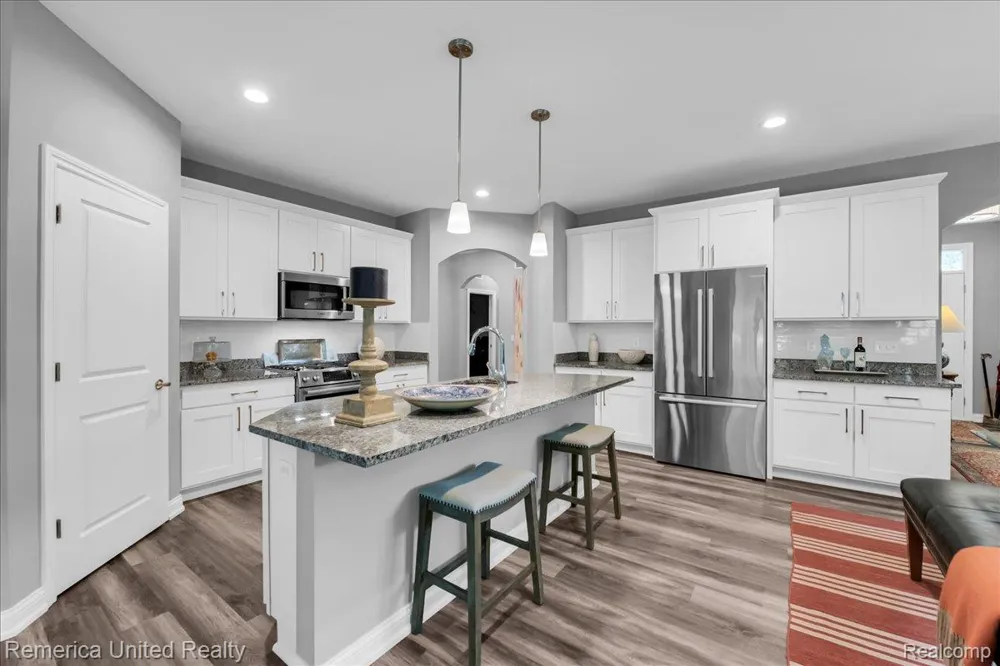 8037 Bridgestone Boulevard White Lake Charter Township, MI 48386