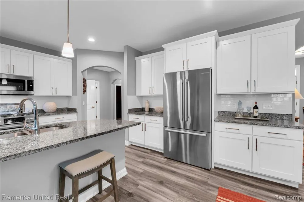 8037 Bridgestone Boulevard White Lake Charter Township, MI 48386