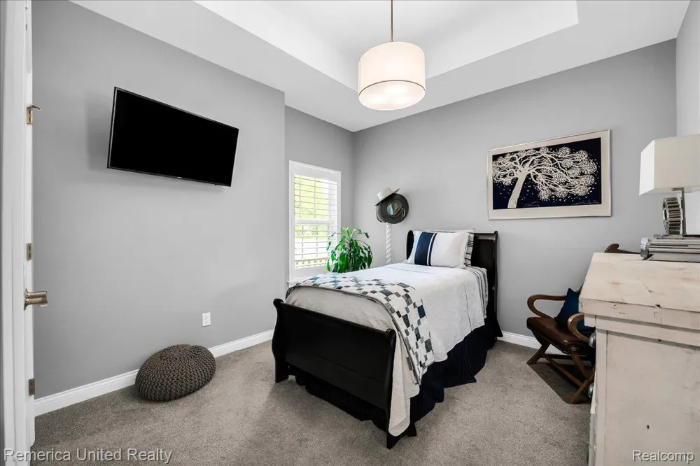 8037 Bridgestone Boulevard White Lake Charter Township, MI 48386
