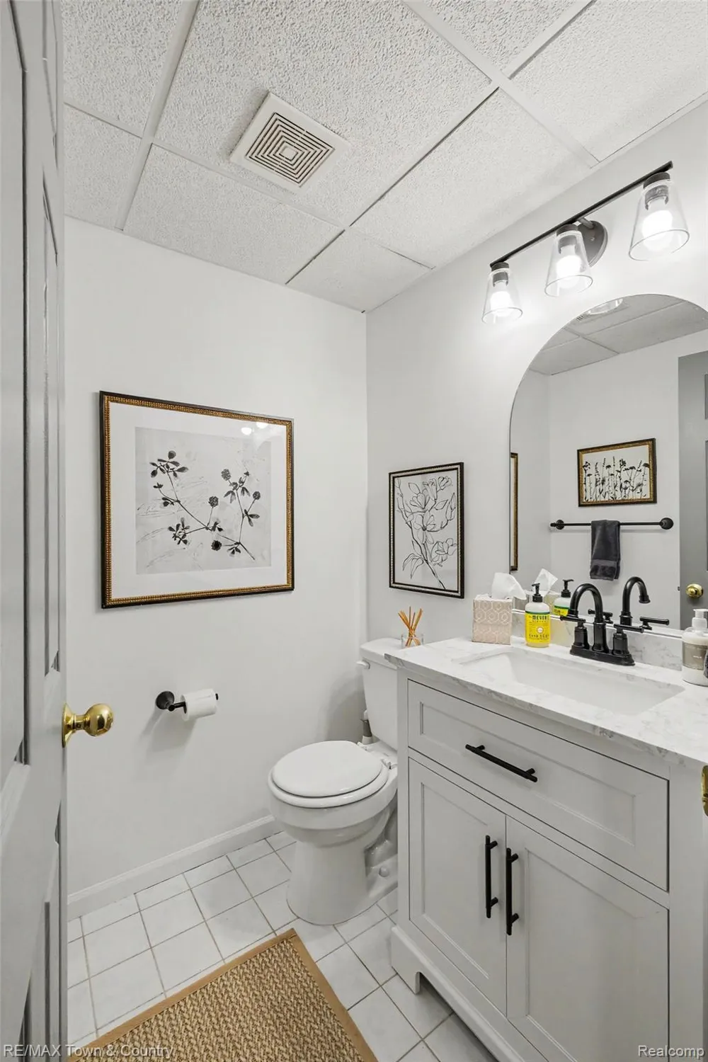 3246 Fieldstone Drive Flushing Charter Township, MI 48433