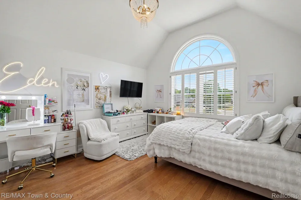 3246 Fieldstone Drive Flushing Charter Township, MI 48433