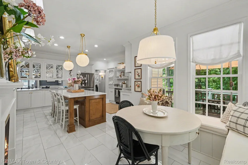 3246 Fieldstone Drive Flushing Charter Township, MI 48433