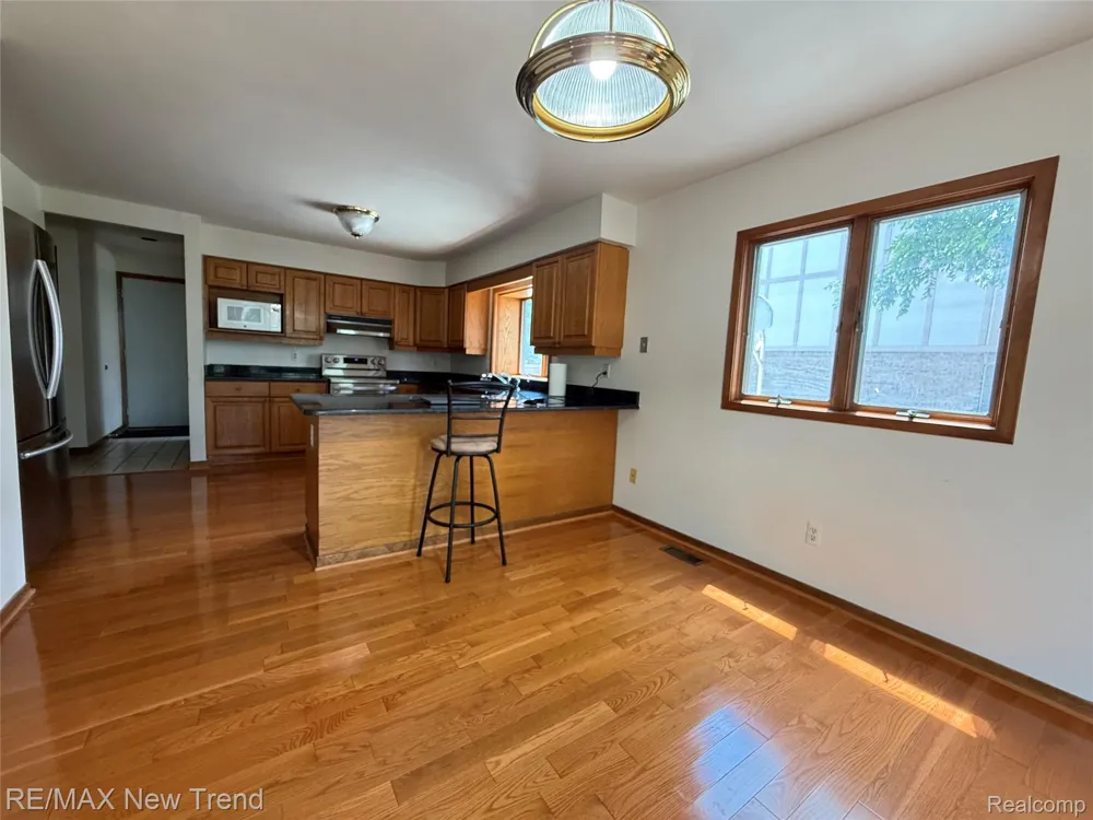 22263 Antler Drive Novi City, MI 48375