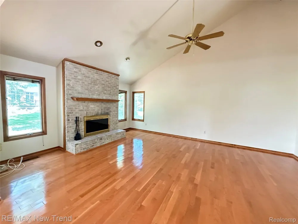 22263 Antler Drive Novi City, MI 48375