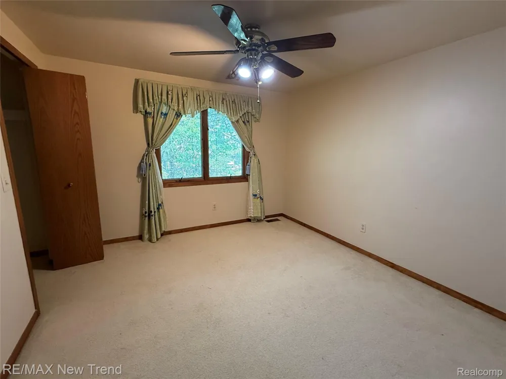 22263 Antler Drive Novi City, MI 48375