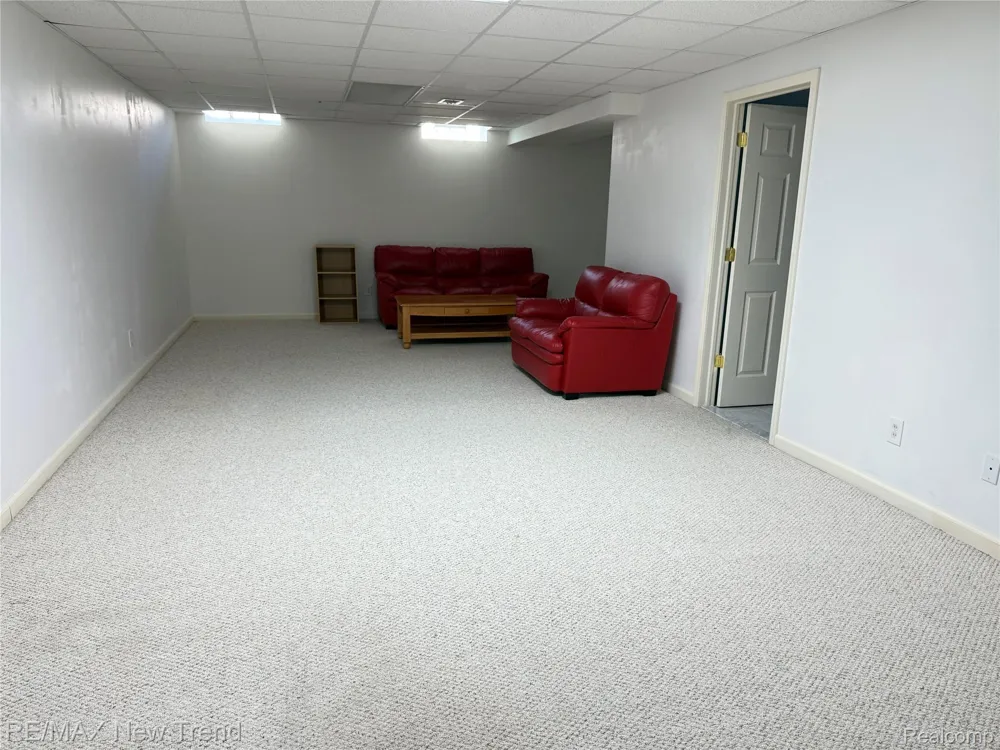 22263 Antler Drive Novi City, MI 48375