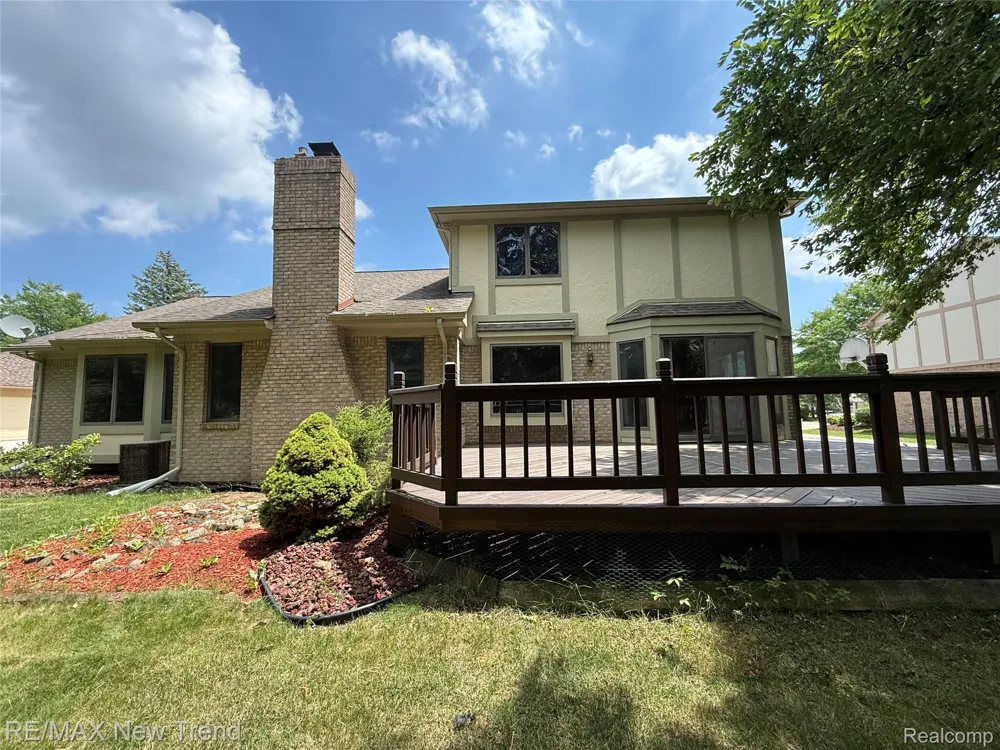 22263 Antler Drive Novi City, MI 48375