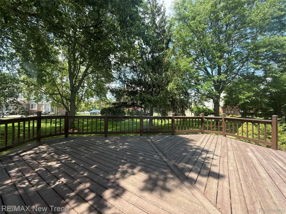 22263 Antler Drive Novi City, MI 48375