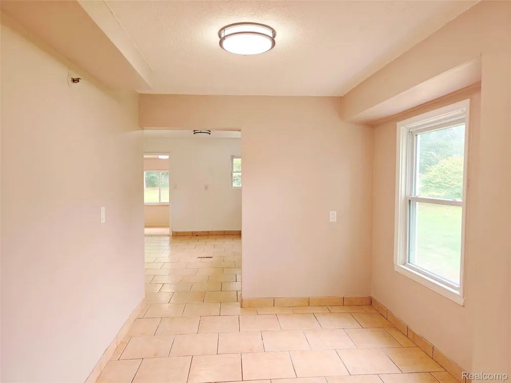 6270 Hunt Street Romulus City, MI 48174
