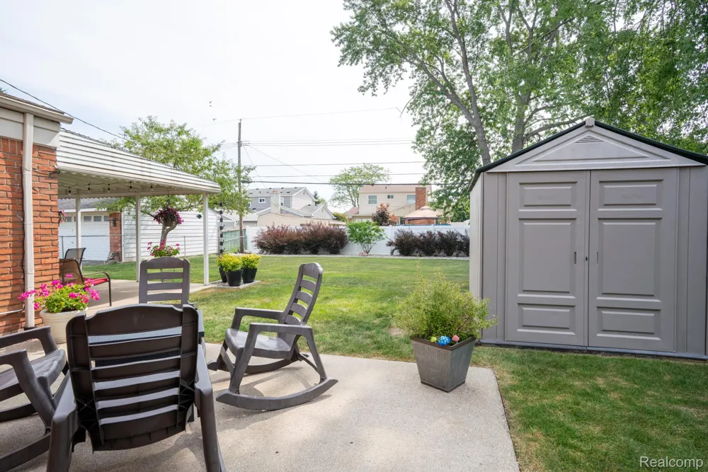4897 Jackson Street Trenton City, MI 48183