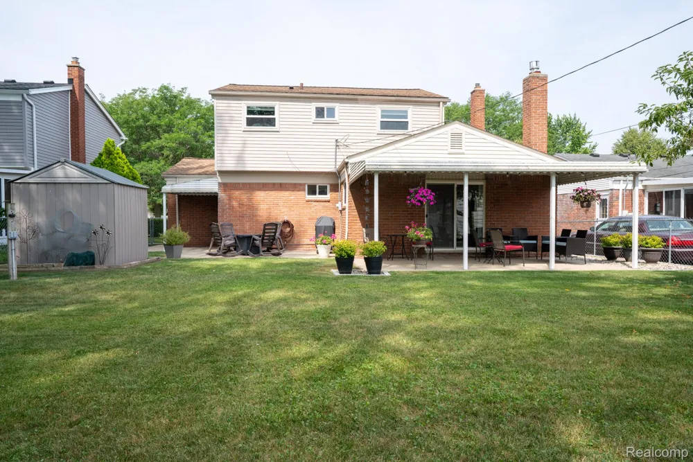 4897 Jackson Street Trenton City, MI 48183