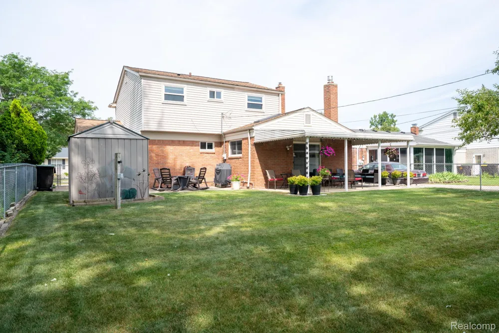 4897 Jackson Street Trenton City, MI 48183